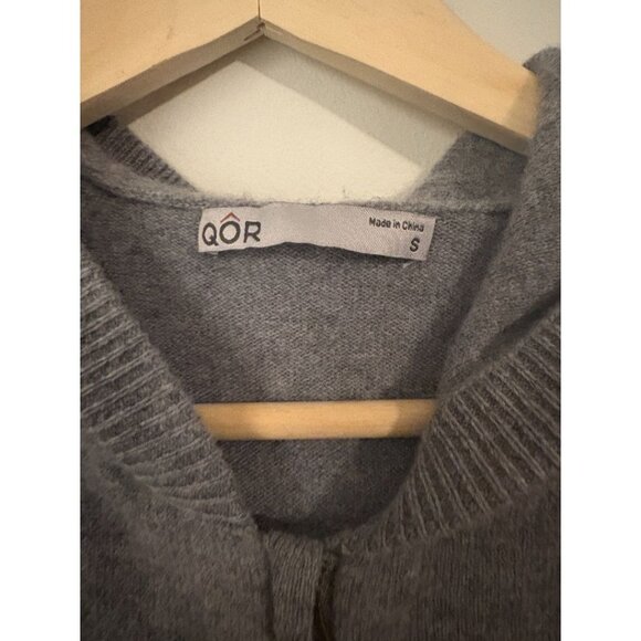 QÔR 100% Cashmere Zip-Up Hoodie – Light Gray - Picture 3 of 7